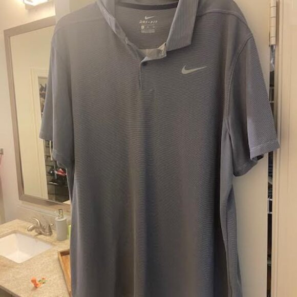 Nike Polo - Picture 3 of 3